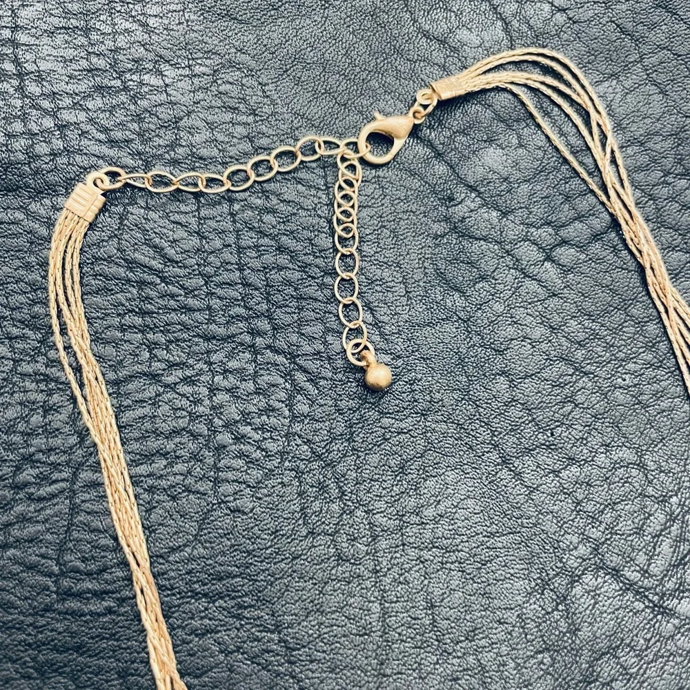 Multi layer Necklace - Picture 5 of 5